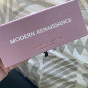 Anastasia Beverly Hills Modern Renaissance